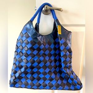 Amrita Singh - Large Crossbody Tote